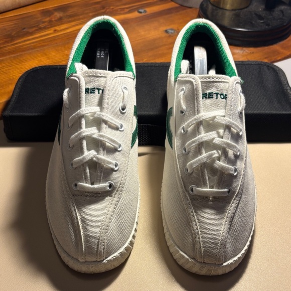 Tretorn Other - Tretorn White and Green Canvas Sneakers